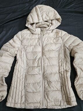 Unknown Brand Cream Hooded Quilted Puffer Jacket Size Medium